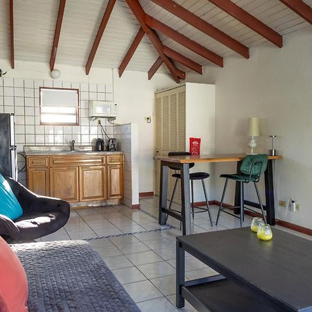 Talk Of The Town Inn & Suites - St Eustatius Oranjestad  Dış mekan fotoğraf